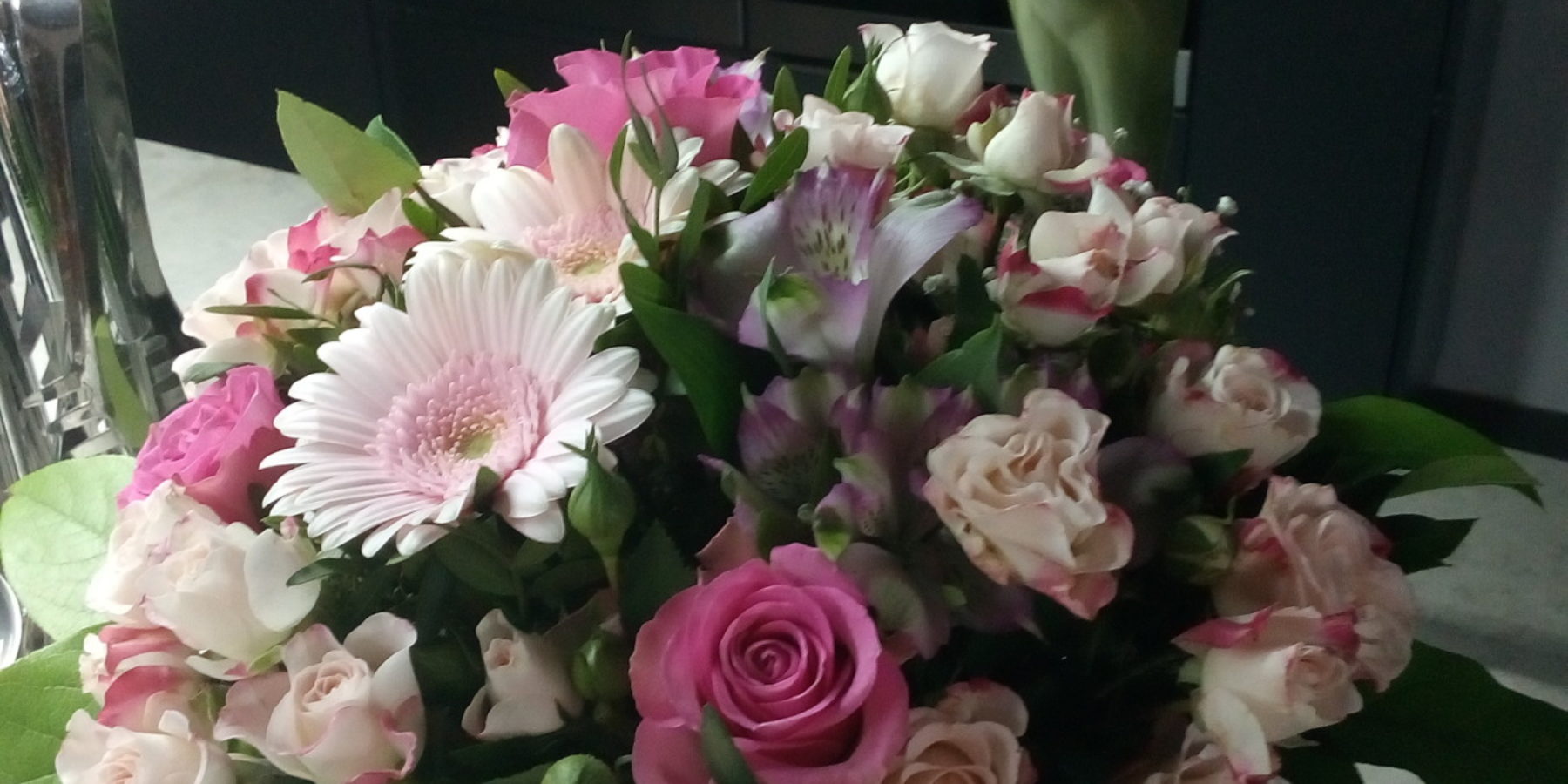 Bouquet de fleurs à la Maison du Chevalier des Huttes B&B Chambres et table d'hôtes Vic sur Cère Cantal France
