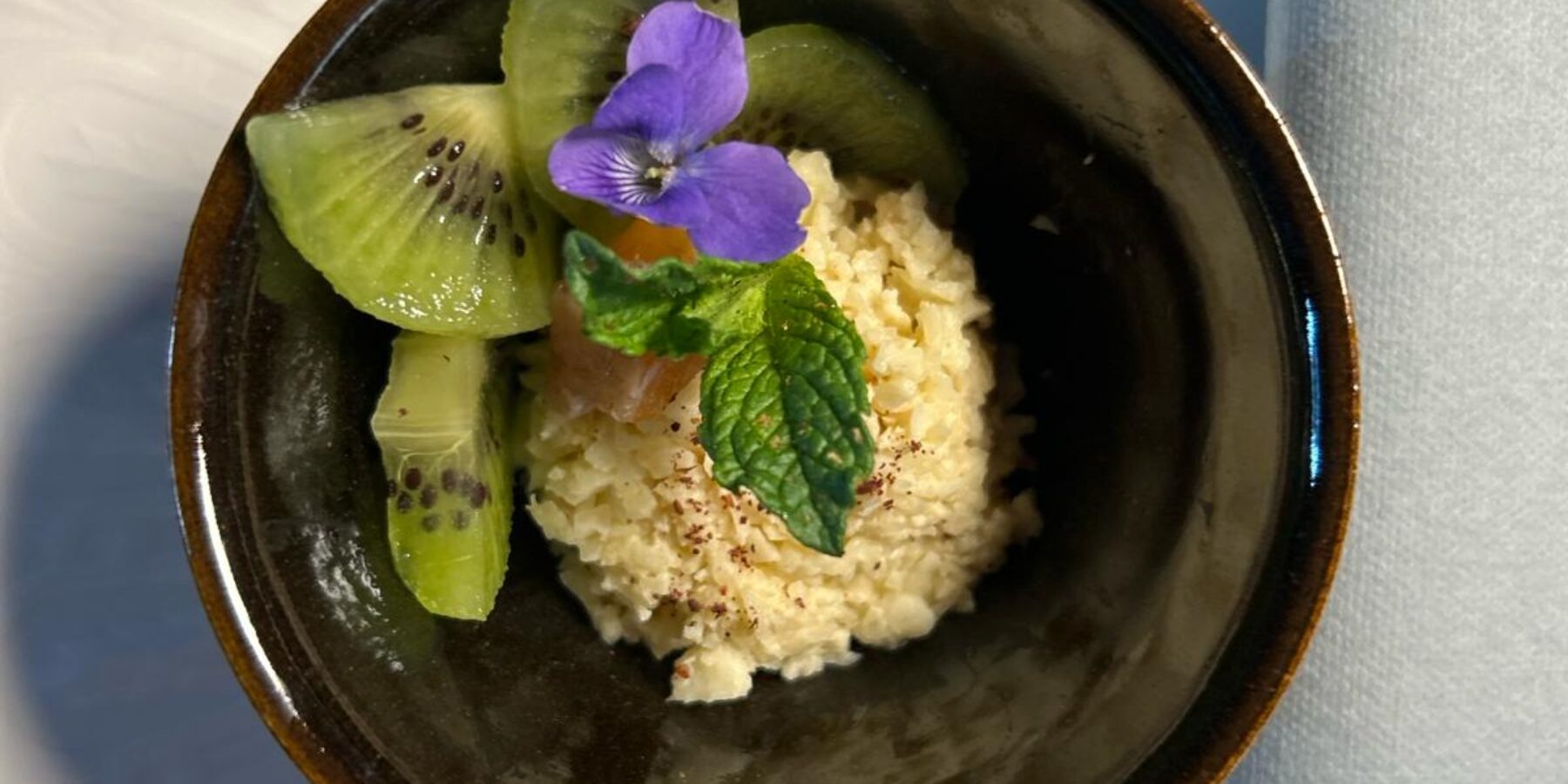 Amuse bouche céleri à la Maison du Chevalier des Huttes à Vic sur Cère (Auvergne Rhone Alpes, Cantal, France)
